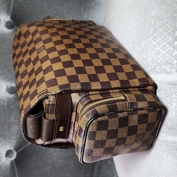 Authentic Louis Vuitton Melvillle reporter PM size - Picture 6 of 17